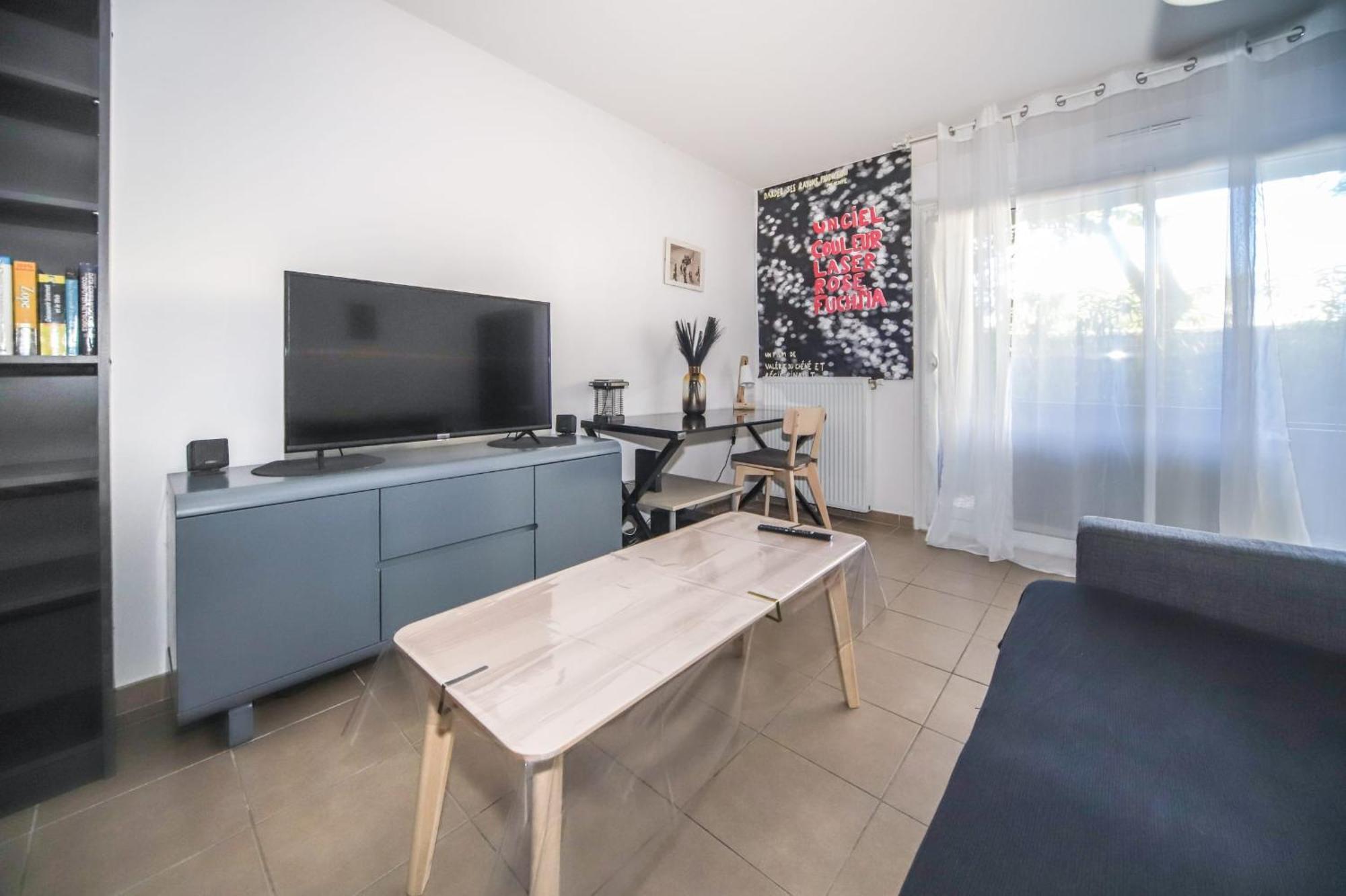 T2 Florescence Proche Montpellier Parking Castelnau-le-Lez Kültér fotó